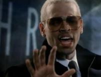 Pitbull a Chris Brown – International Love